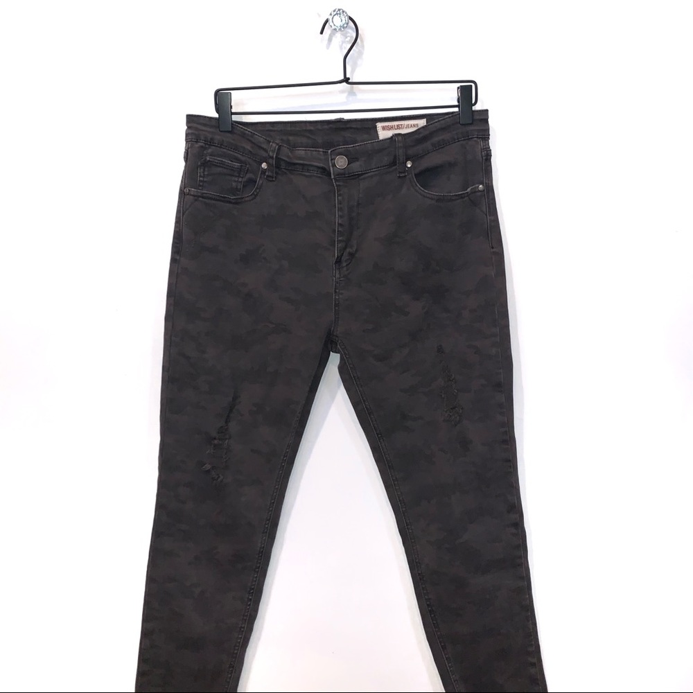 Wishlist | Black Camo Raw Hem Jeggings